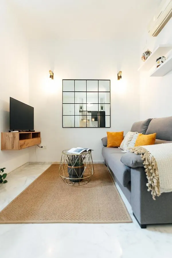 Modern And Wide- 1Bd 1Bth- Triana Apartment Seville