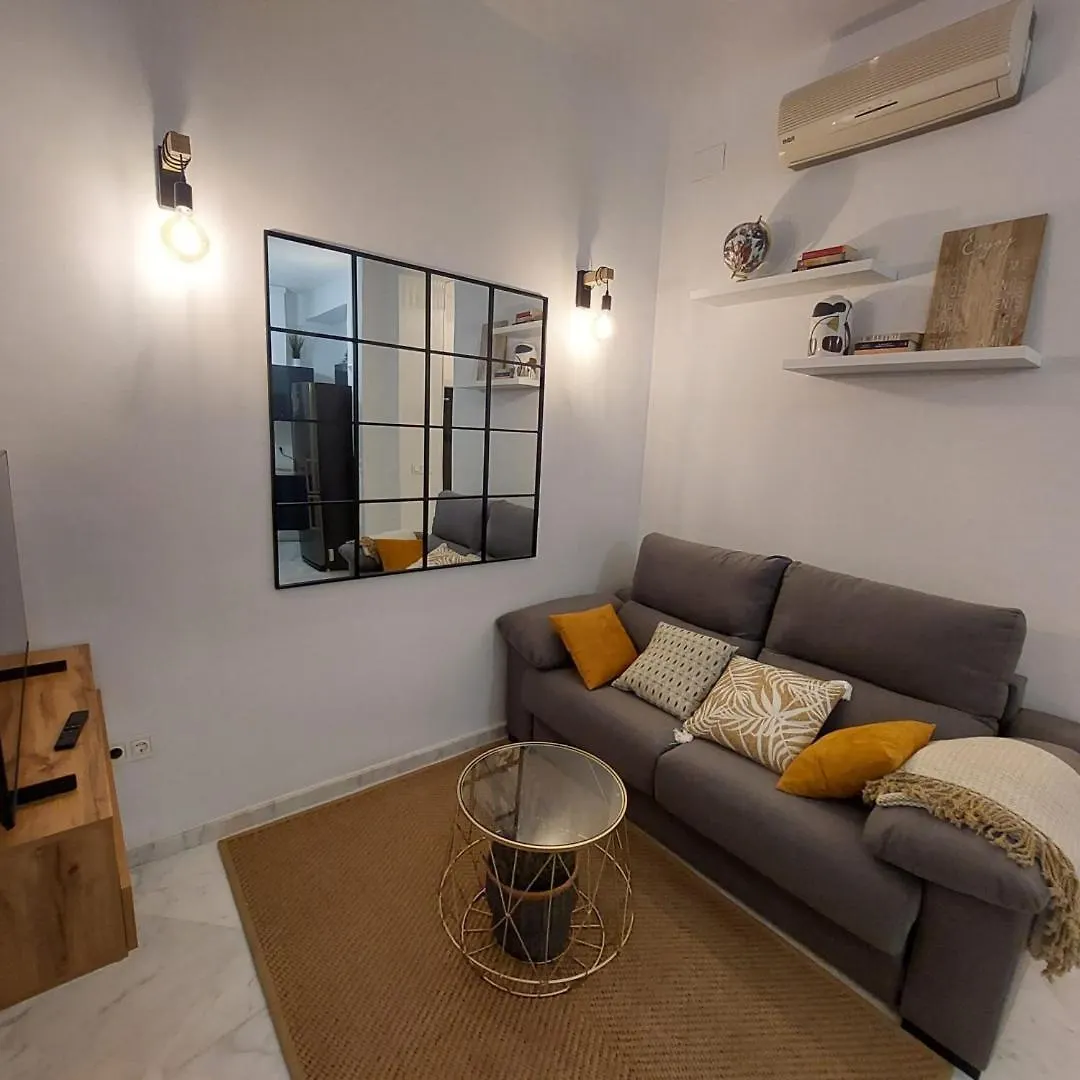 Modern And Wide- 1Bd 1Bth- Triana Apartment Seville